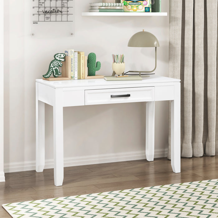 Garretson White Bedroom Collection